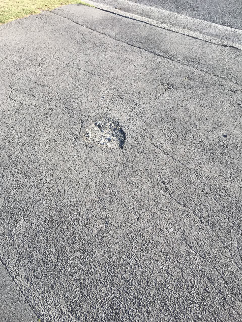 The photograph attached to this roading/streets report