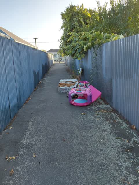 Rubbish/Recycling, a report photo