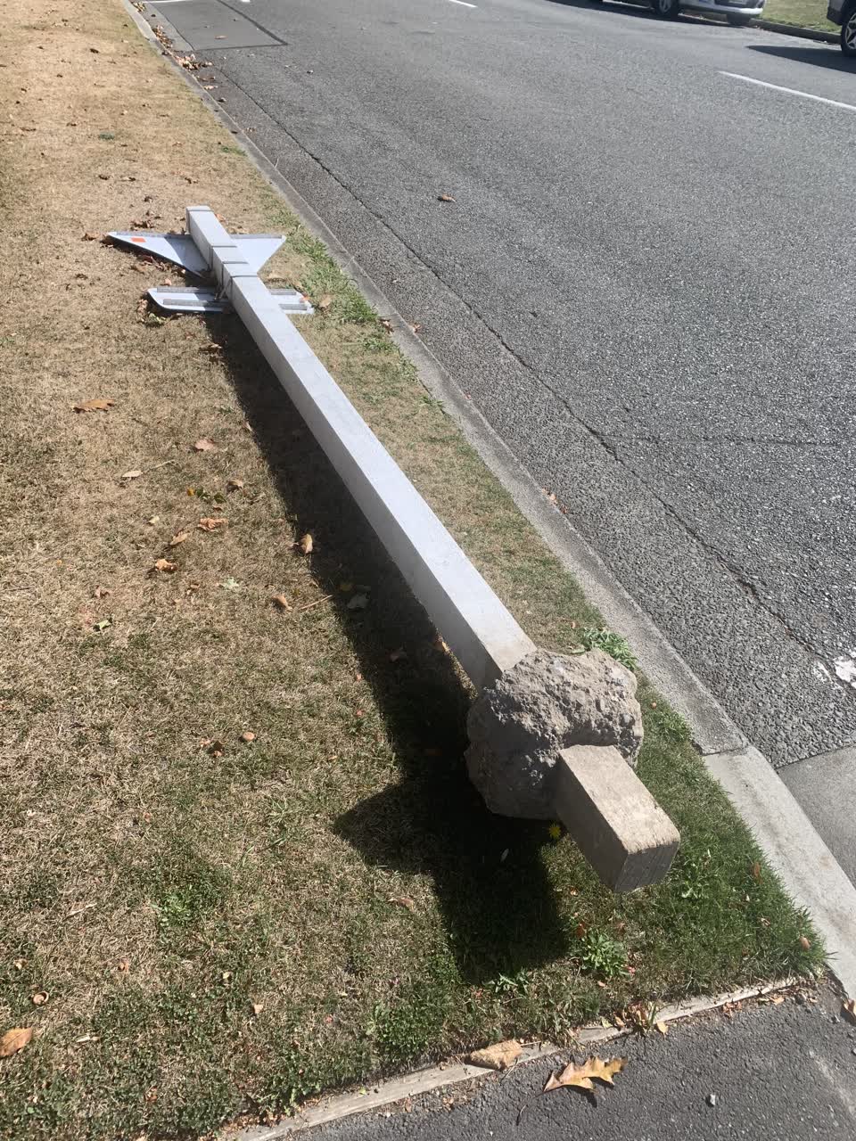 The photograph attached to this roading/streets report