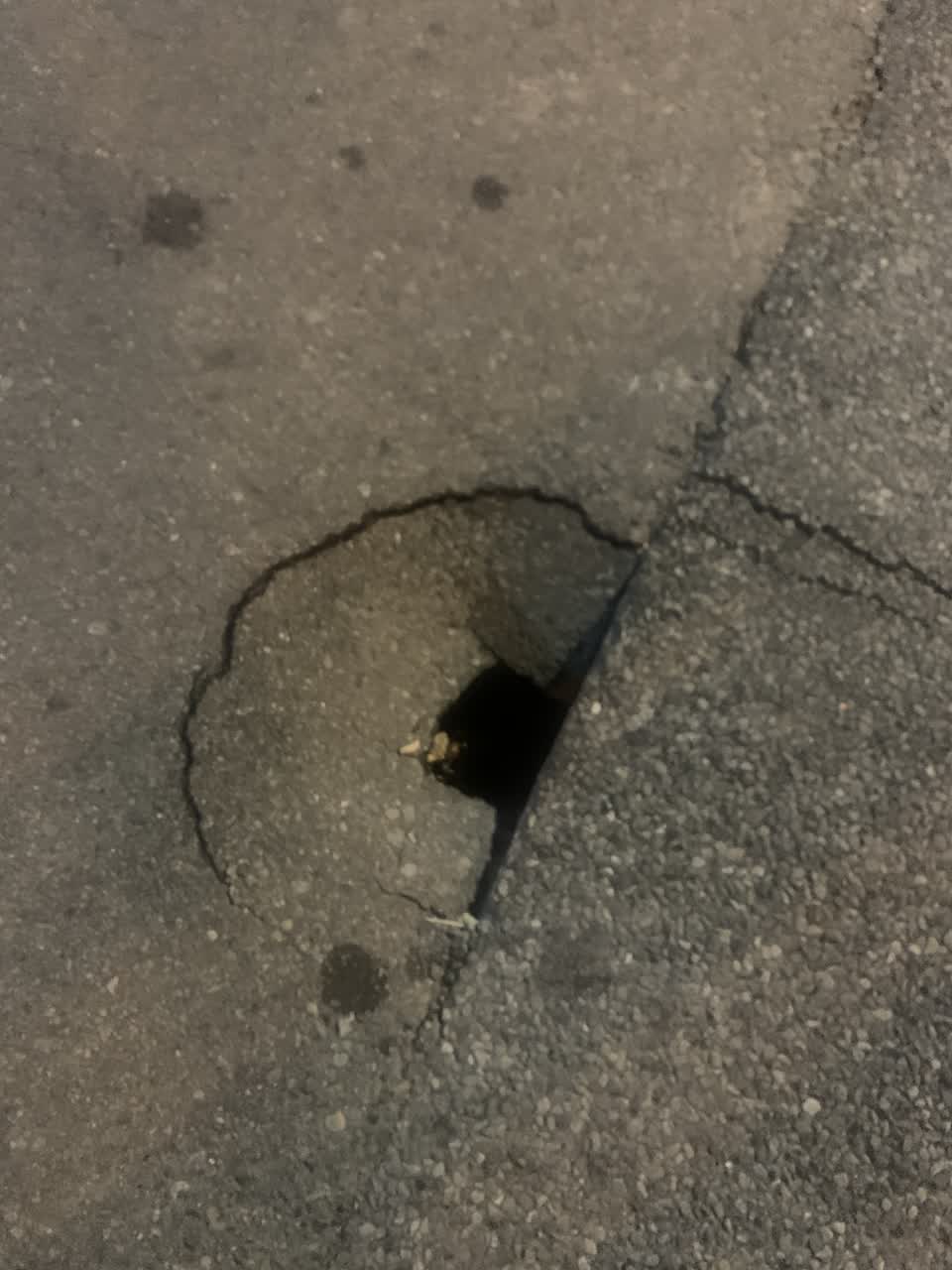 The photograph attached to this roading/streets report