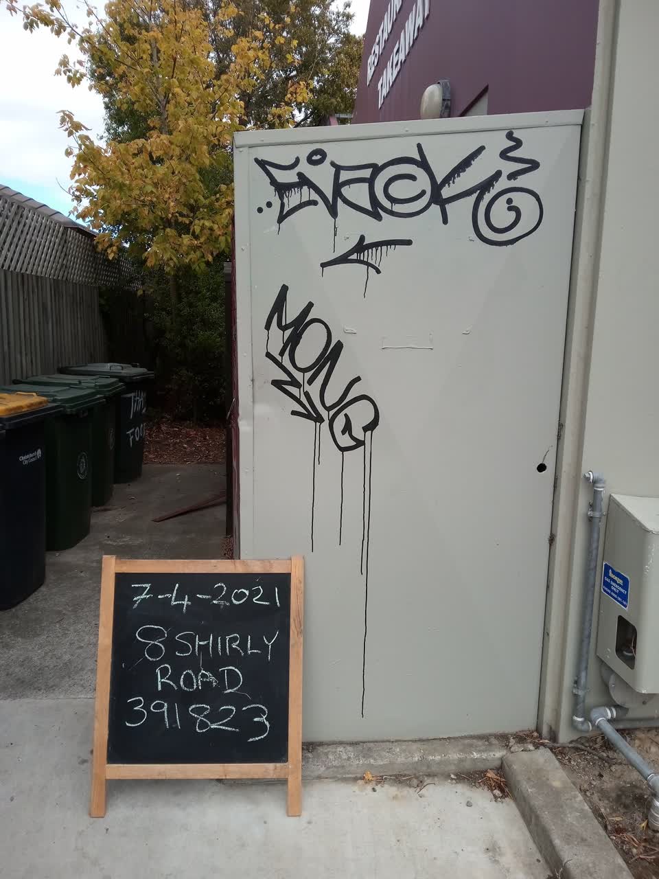 The photograph attached to this graffiti report