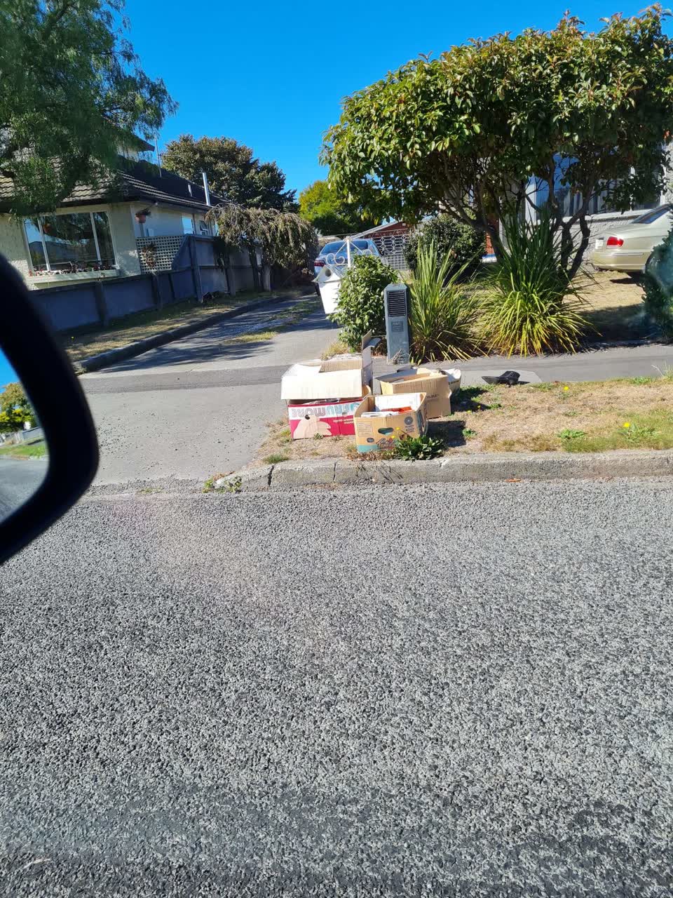 The photograph attached to this rubbish/recycling report