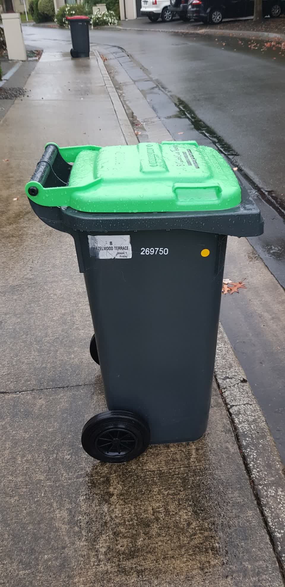 The photograph attached to this rubbish/recycling report