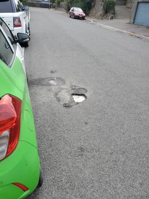 Roading/Streets, a report photo