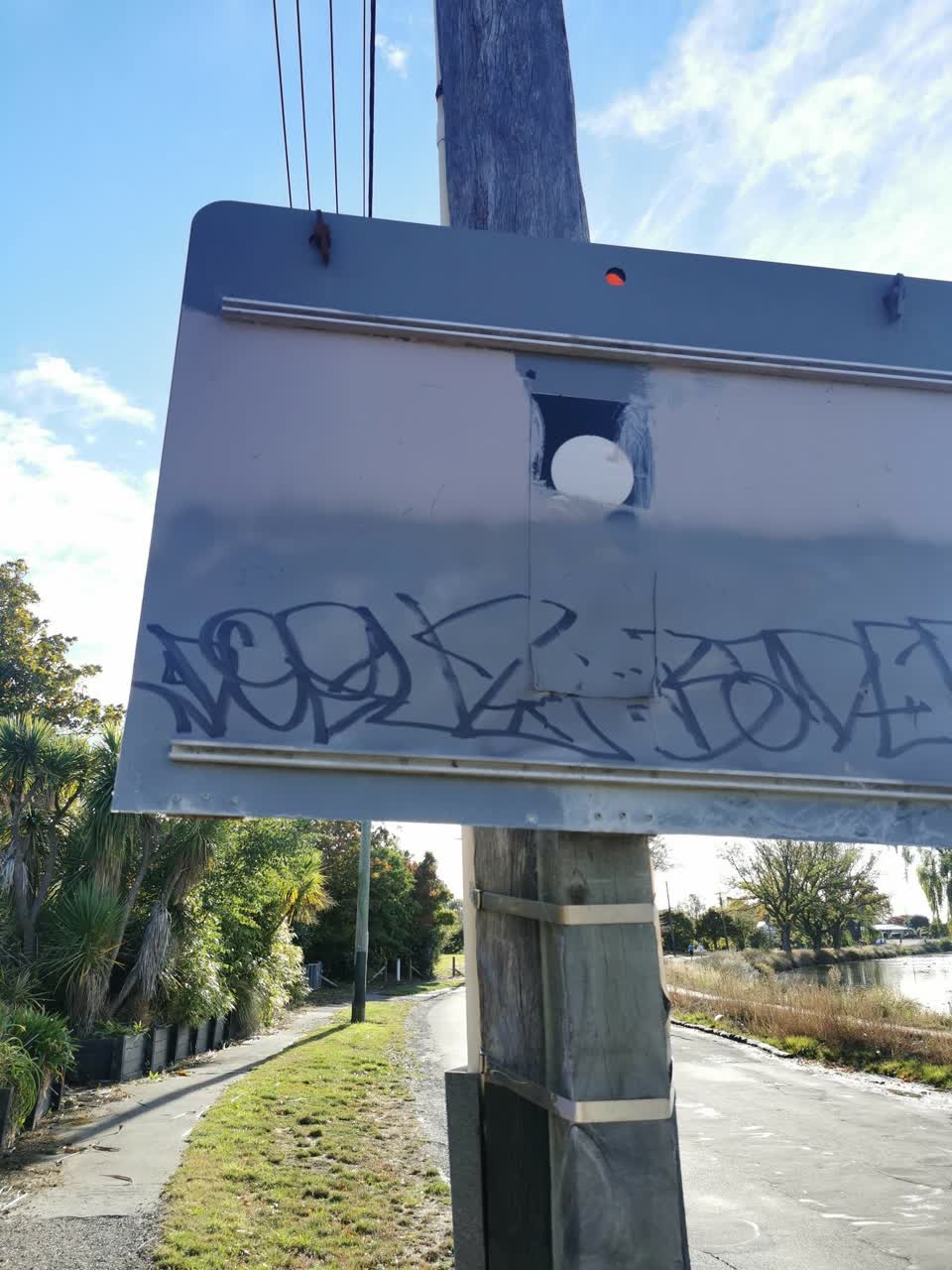 The photograph attached to this graffiti report
