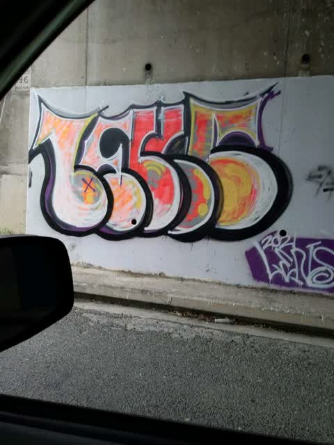 Graffiti, a report photo