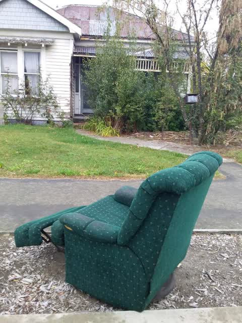 Rubbish/Recycling, a report photo