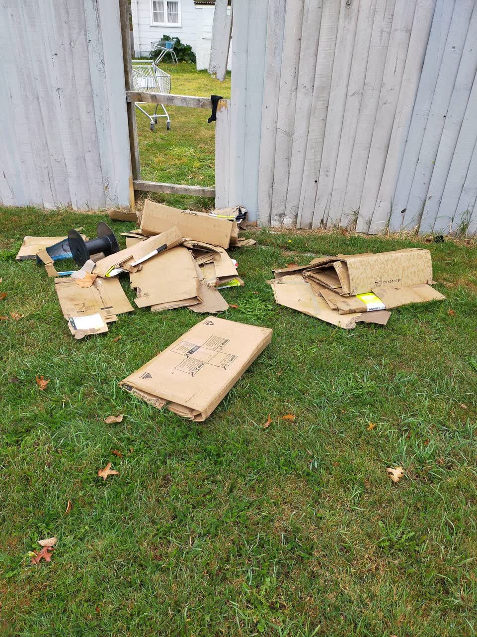 The photograph attached to this rubbish/recycling report
