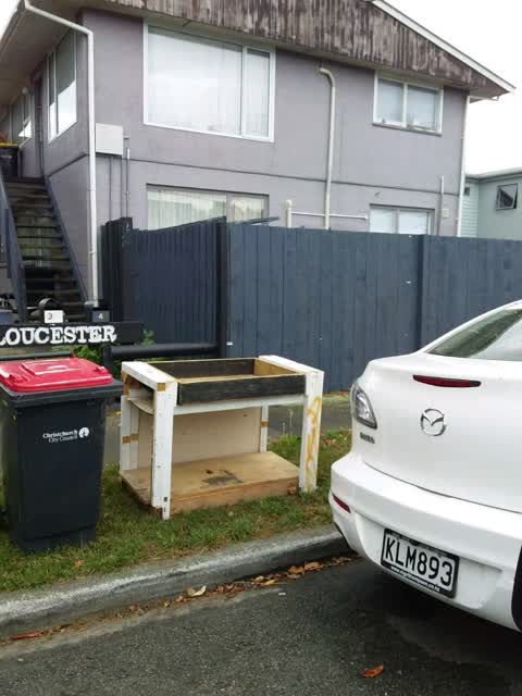 Rubbish/Recycling, a report photo