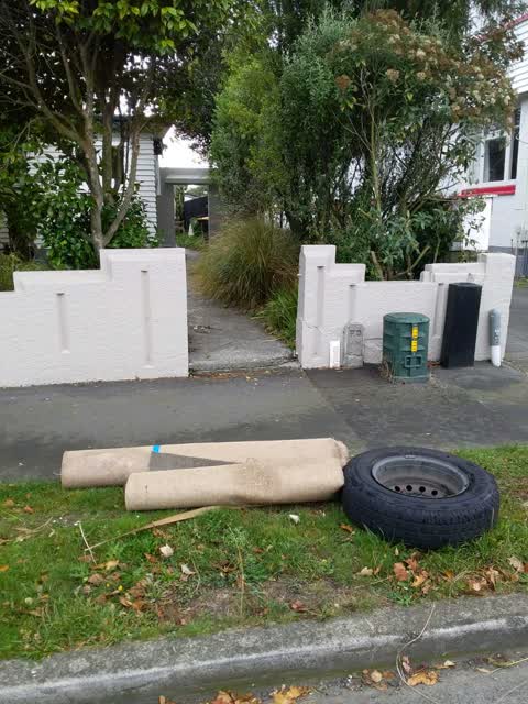 Rubbish/Recycling, a report photo