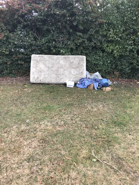 Rubbish/Recycling, a report photo