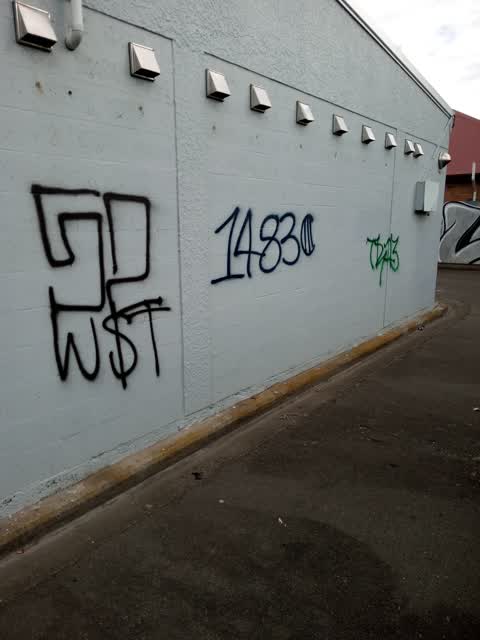 Graffiti, a report photo