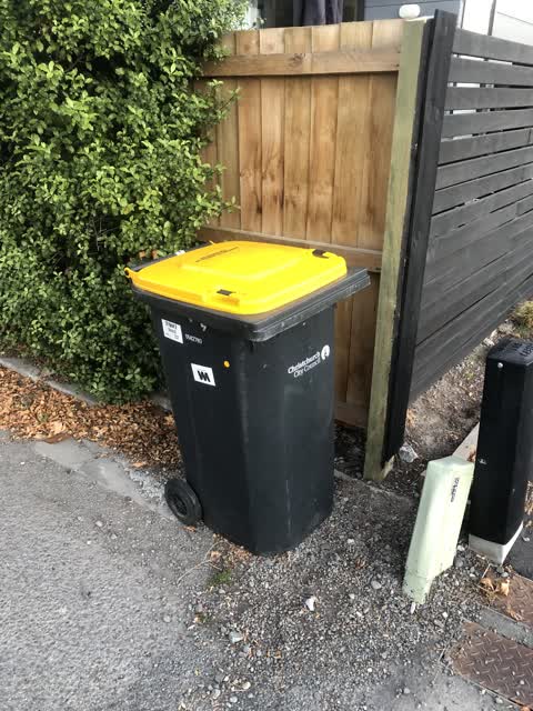 Rubbish/Recycling, a report photo