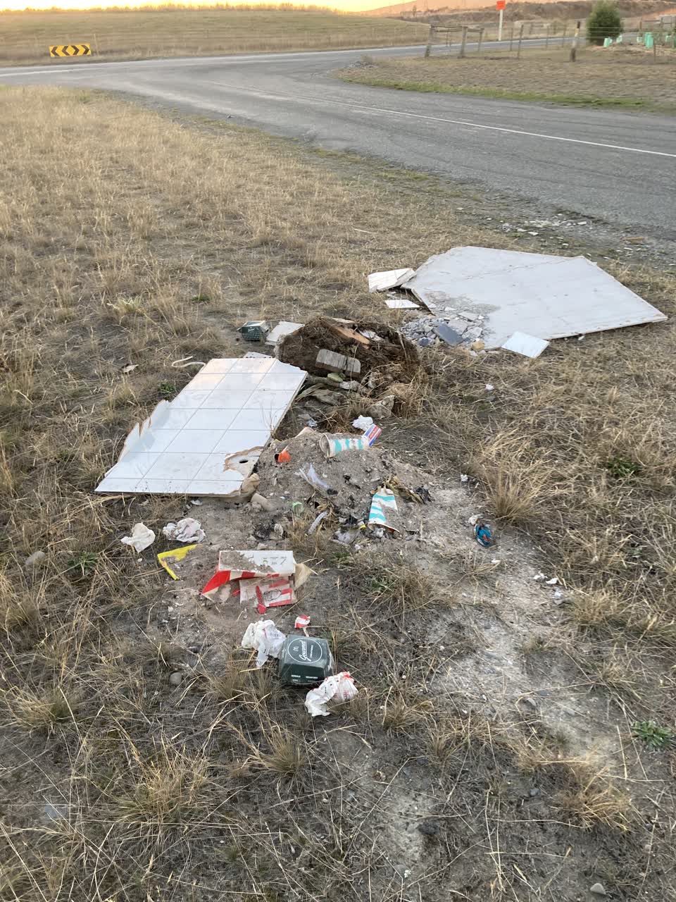 The photograph attached to this rubbish/recycling report