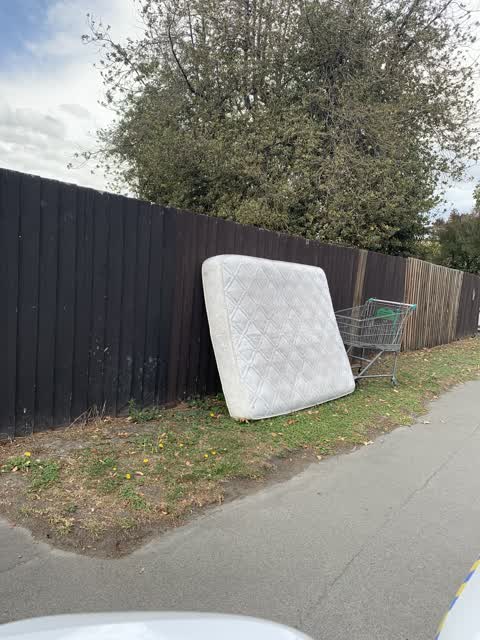 Rubbish/Recycling, a report photo