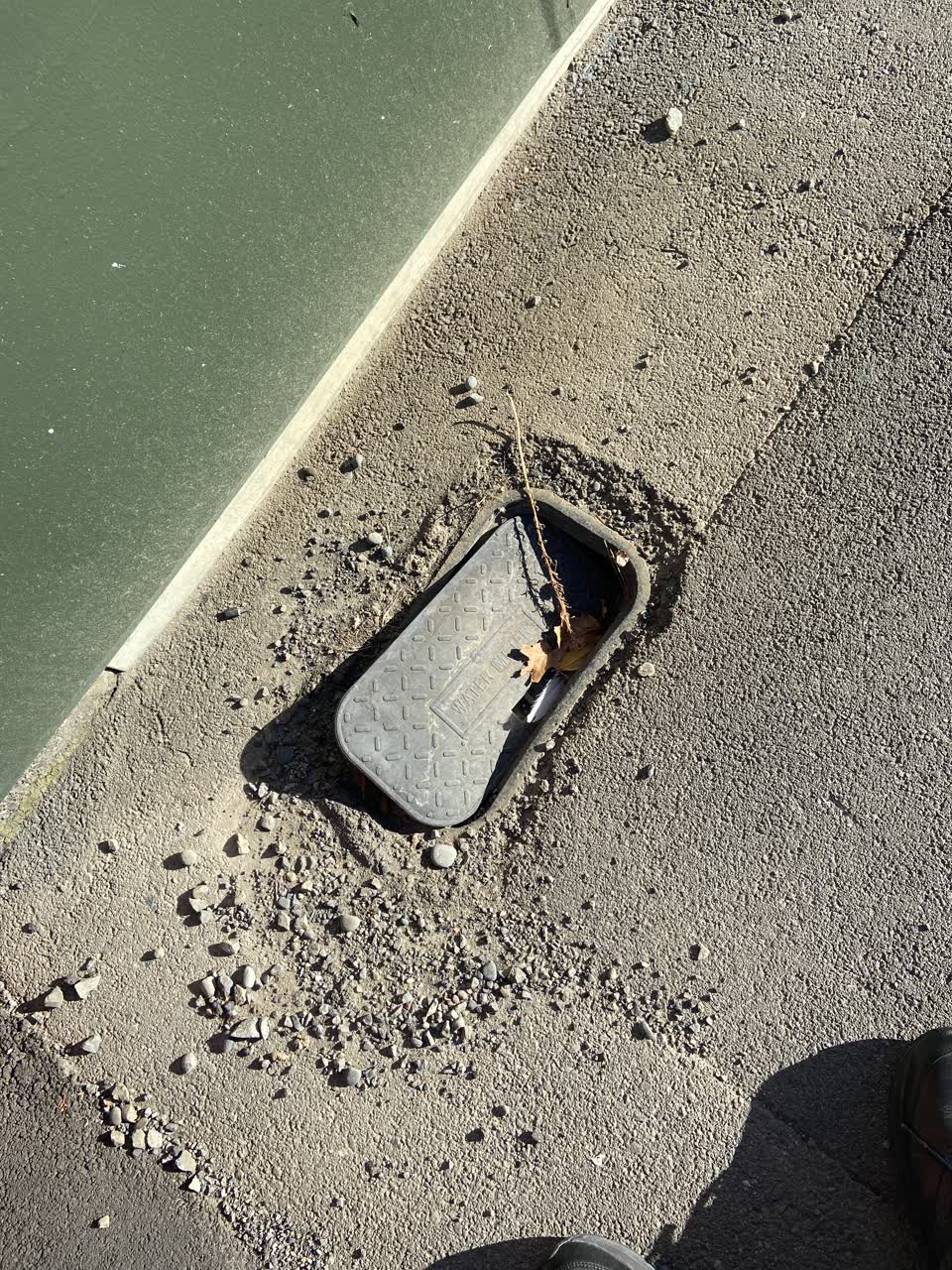 The photograph attached to this roading/streets report