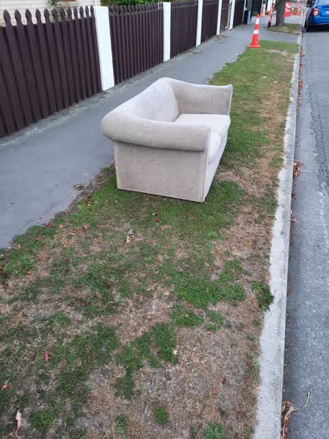 Rubbish/Recycling, a report photo