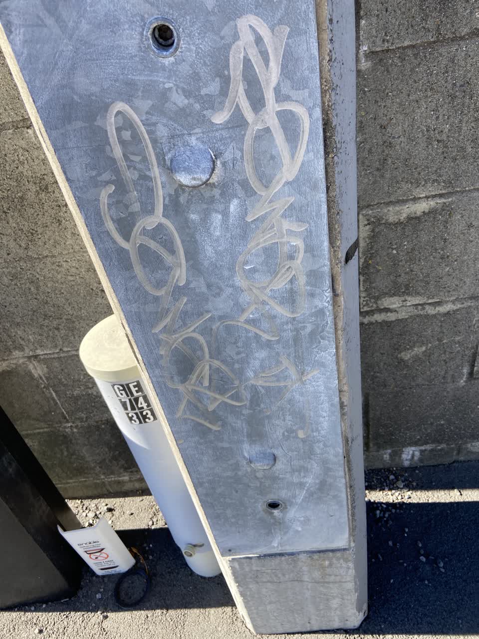 The photograph attached to this graffiti report
