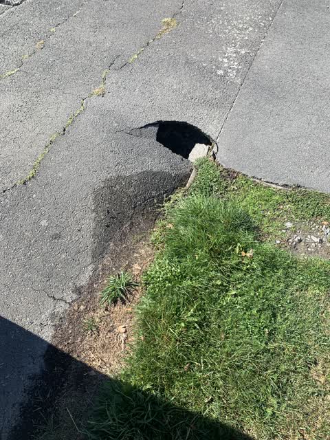 Roading/Streets, a report photo