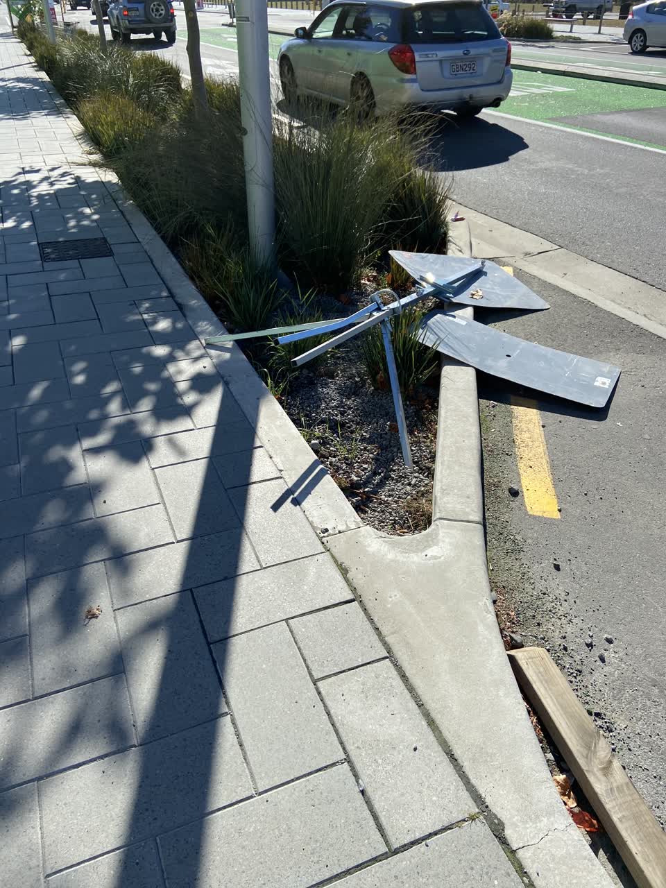 The photograph attached to this roading/streets report