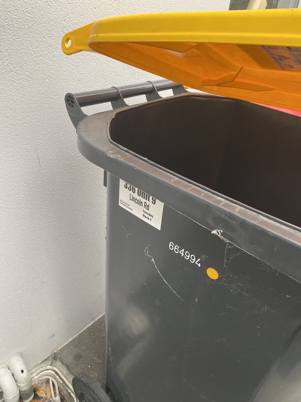 The photograph attached to this rubbish/recycling report