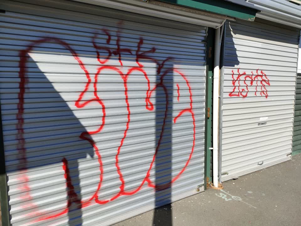 The photograph attached to this graffiti report