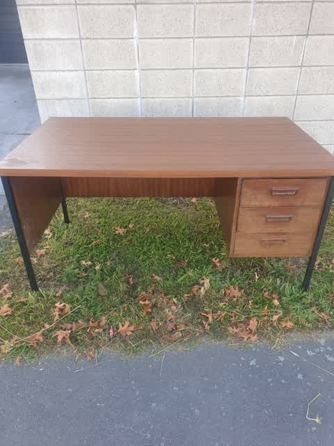 Rubbish/Recycling, a report photo