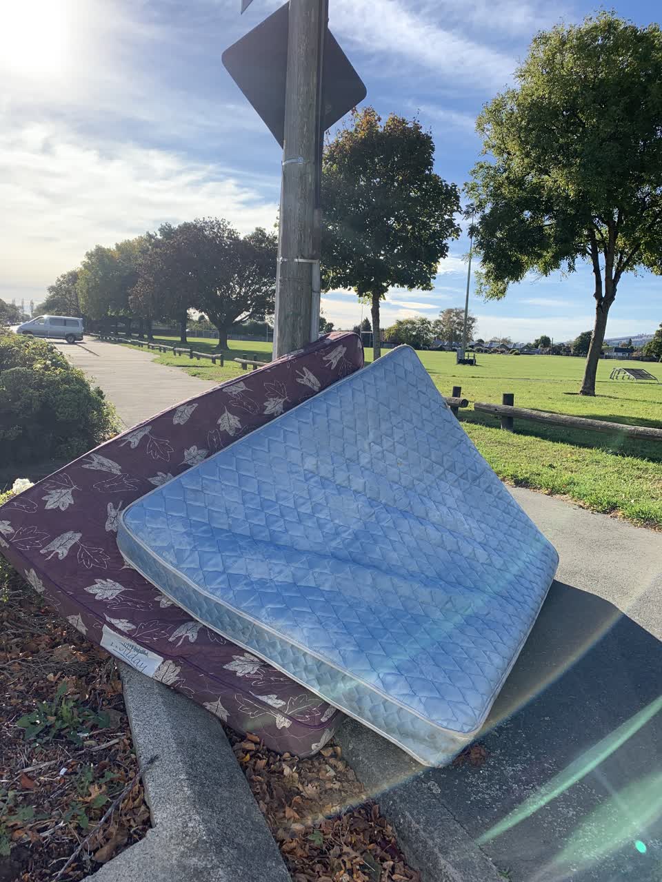 The photograph attached to this rubbish/recycling report