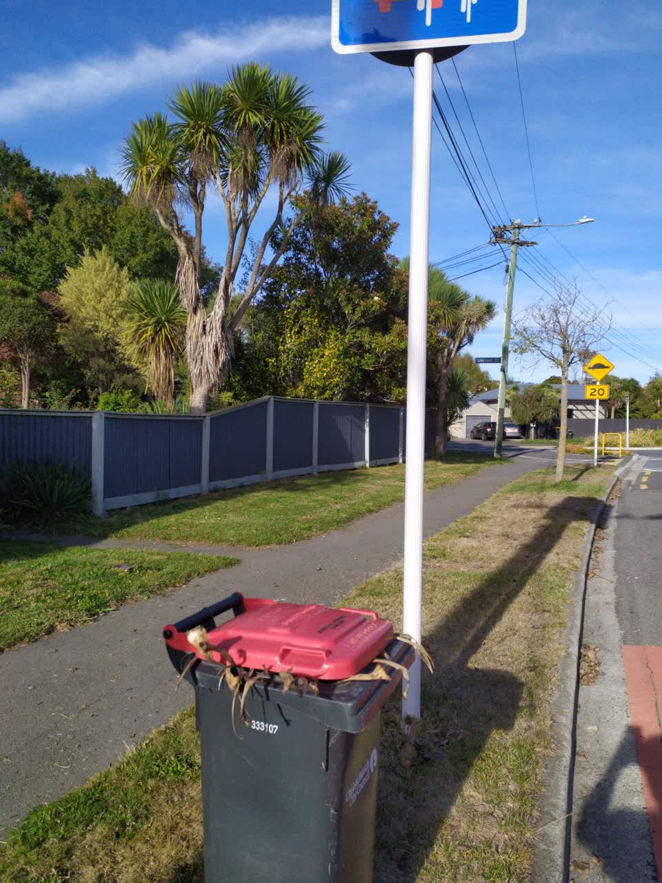 The photograph attached to this rubbish/recycling report