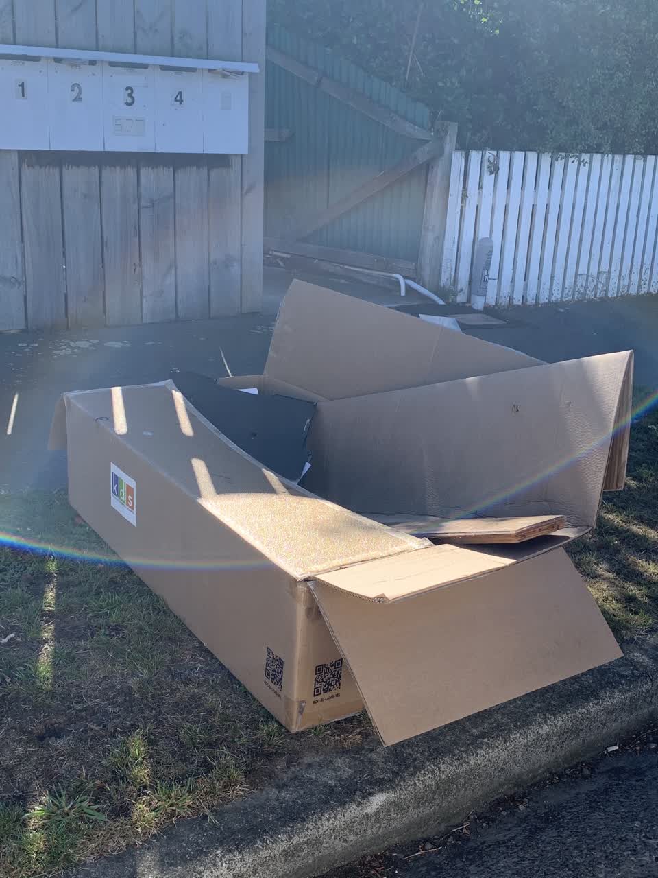 The photograph attached to this rubbish/recycling report