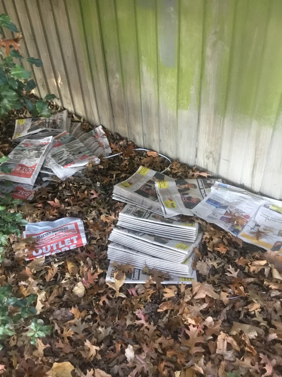 The photograph attached to this rubbish/recycling report