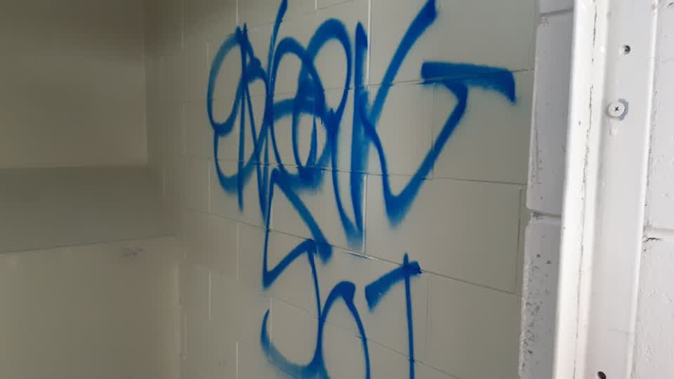 The photograph attached to this graffiti report