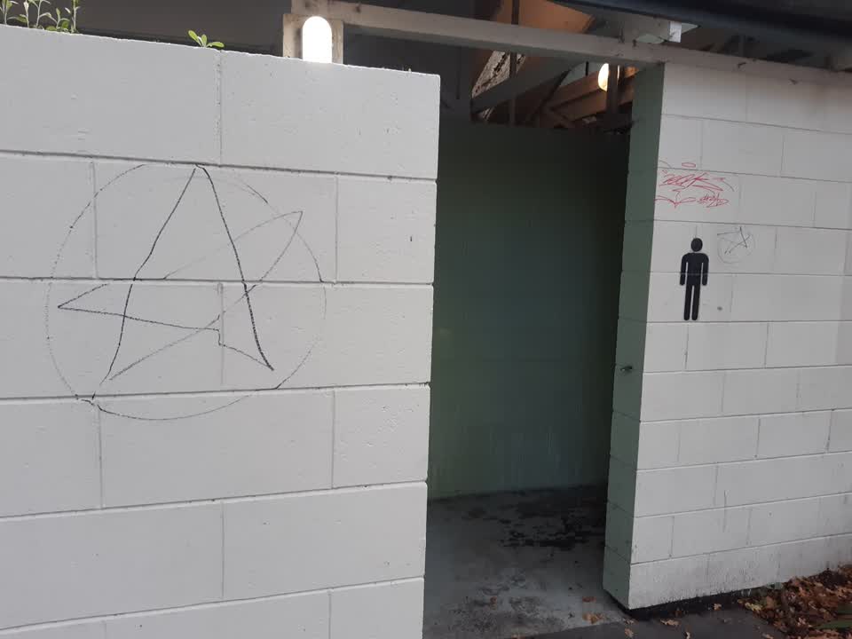 The photograph attached to this graffiti report