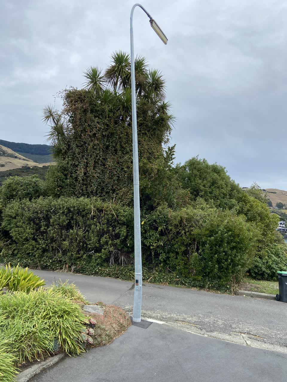 The photograph attached to this street light outage report
