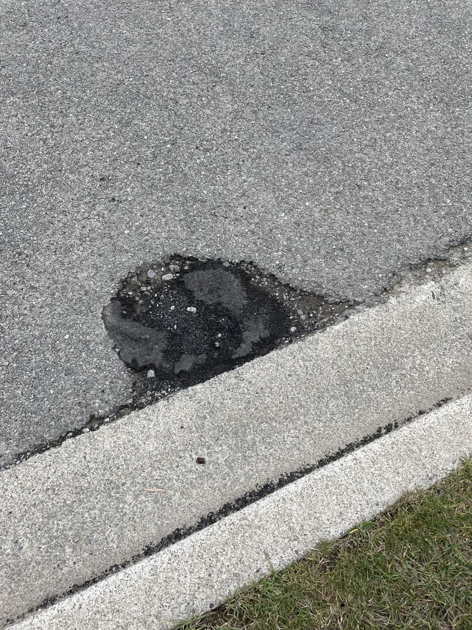 The photograph attached to this roading/streets report