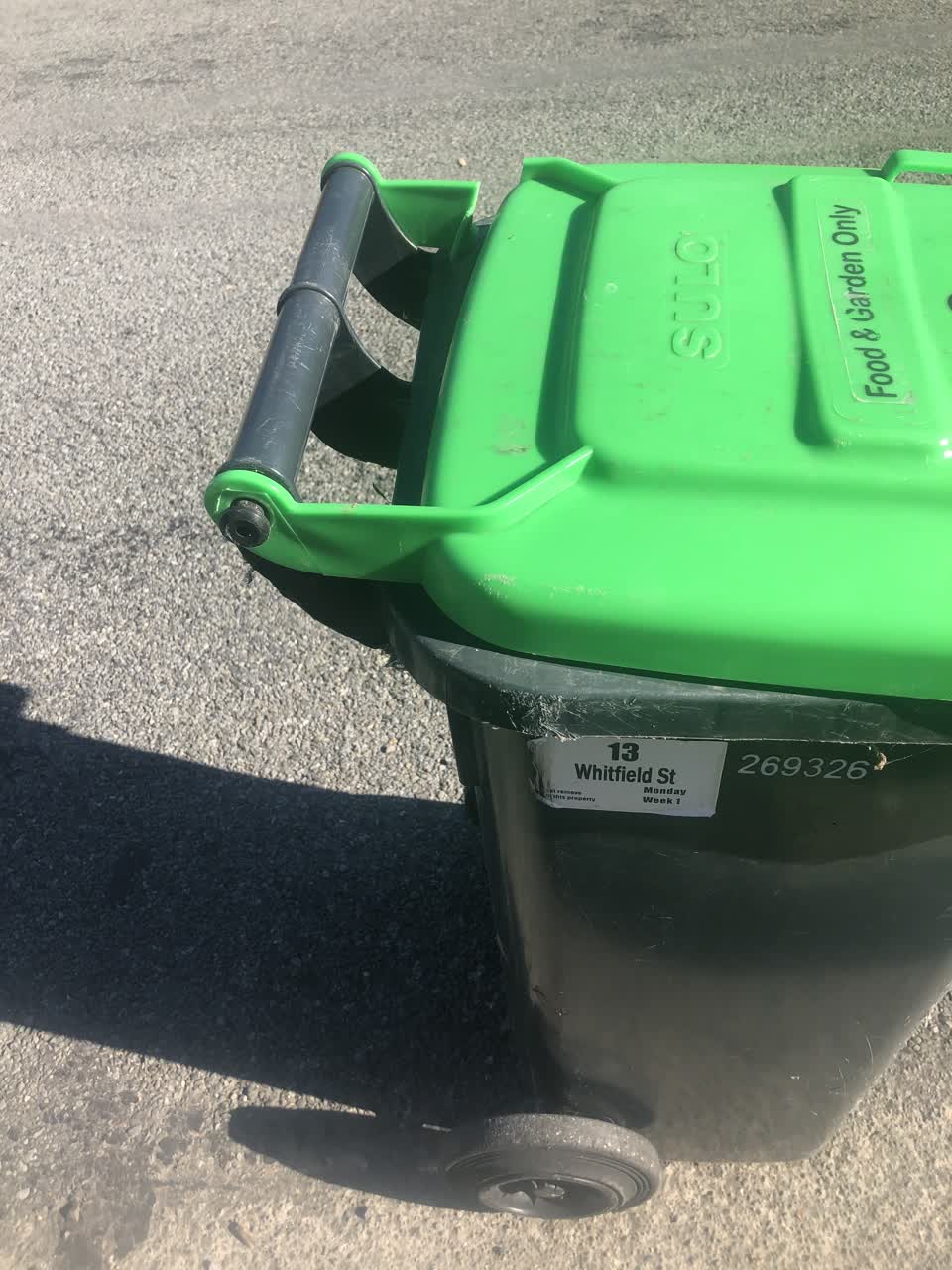 The photograph attached to this rubbish/recycling report