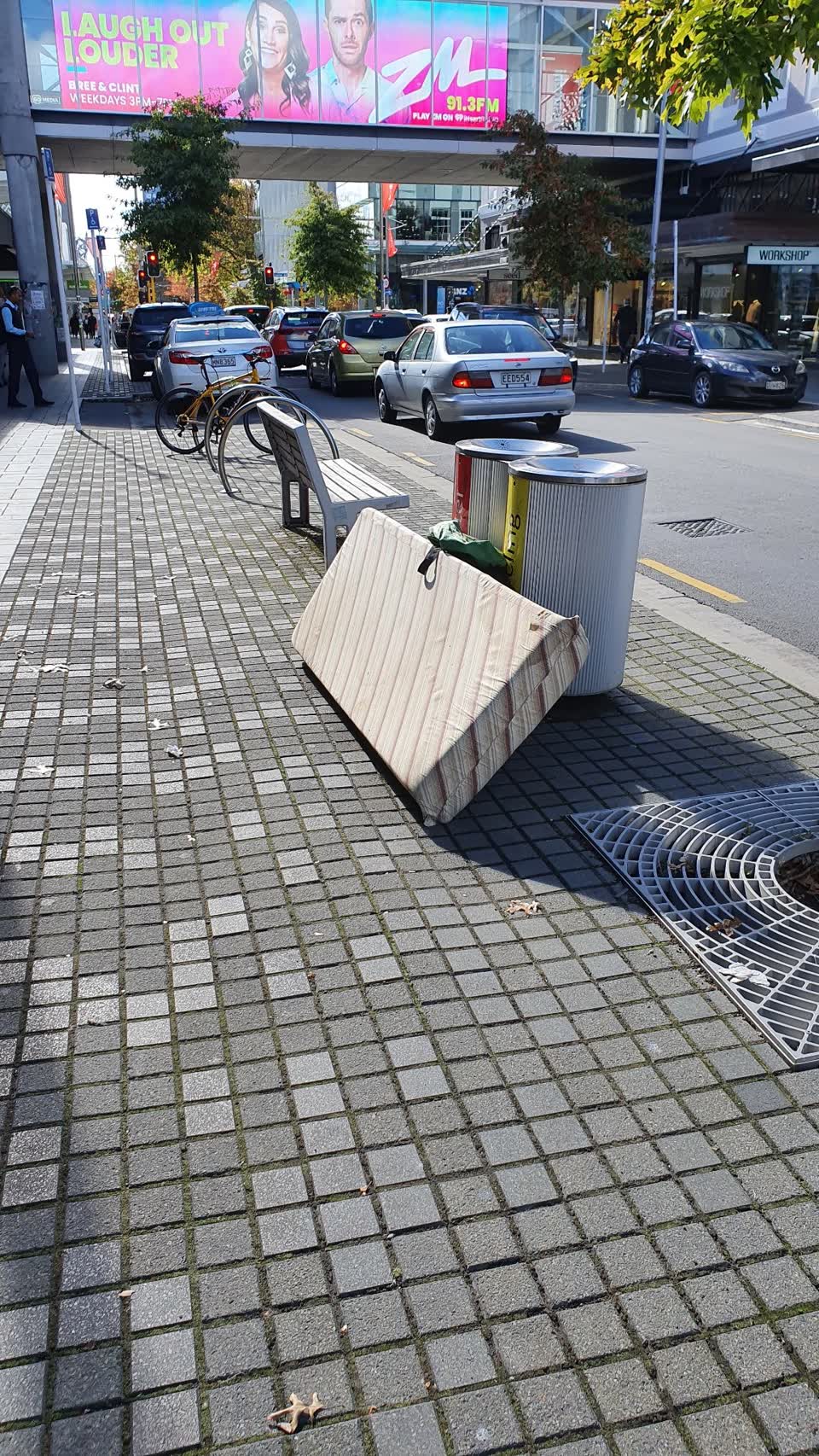 The photograph attached to this rubbish/recycling report