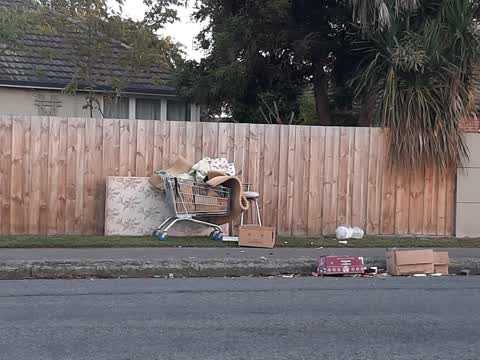Rubbish/Recycling, a report photo
