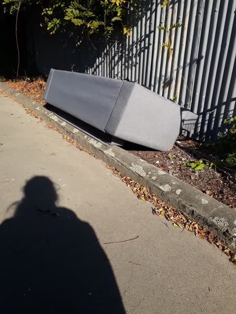 Rubbish/Recycling, a report photo