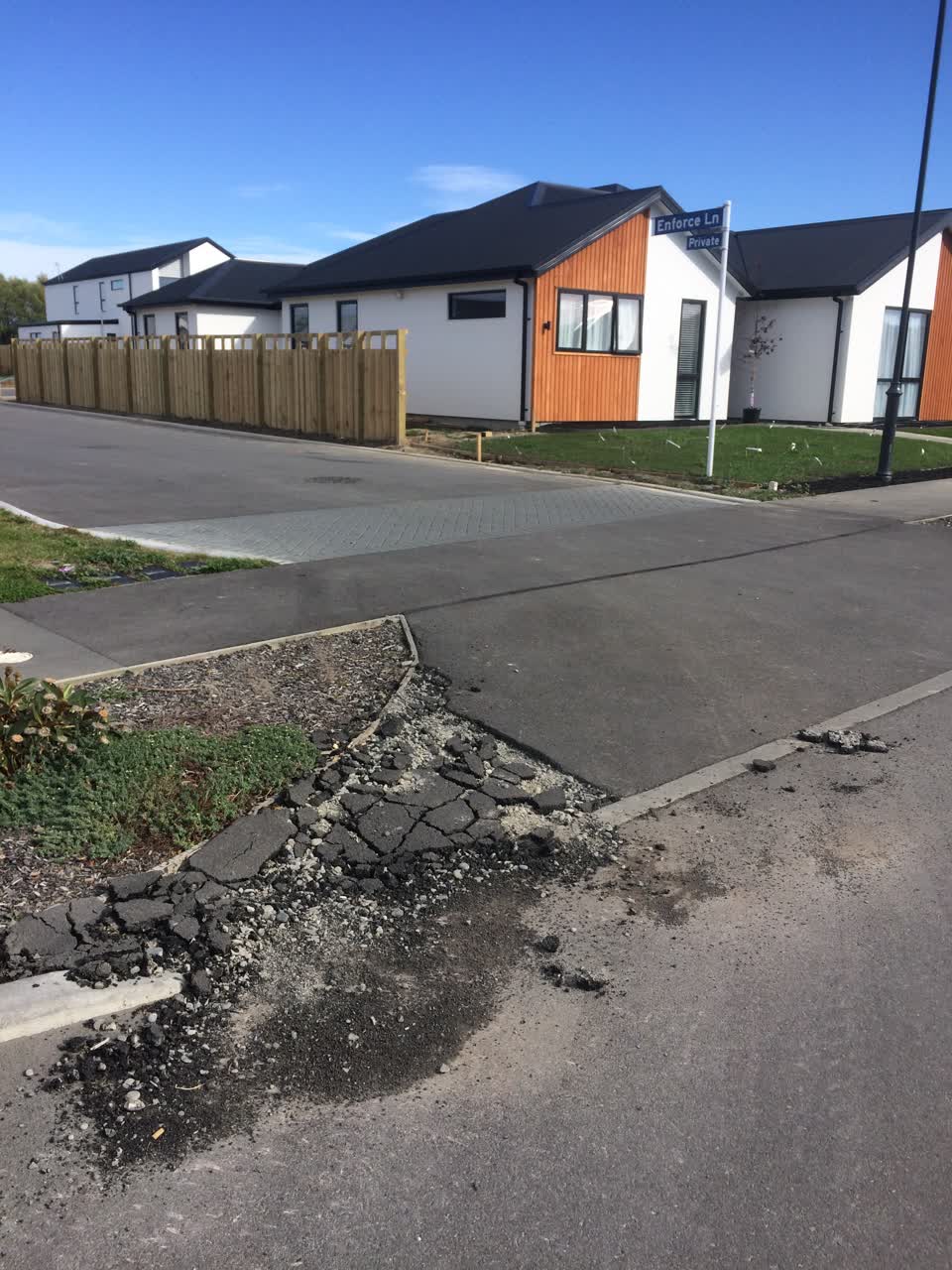 The photograph attached to this roading/streets report