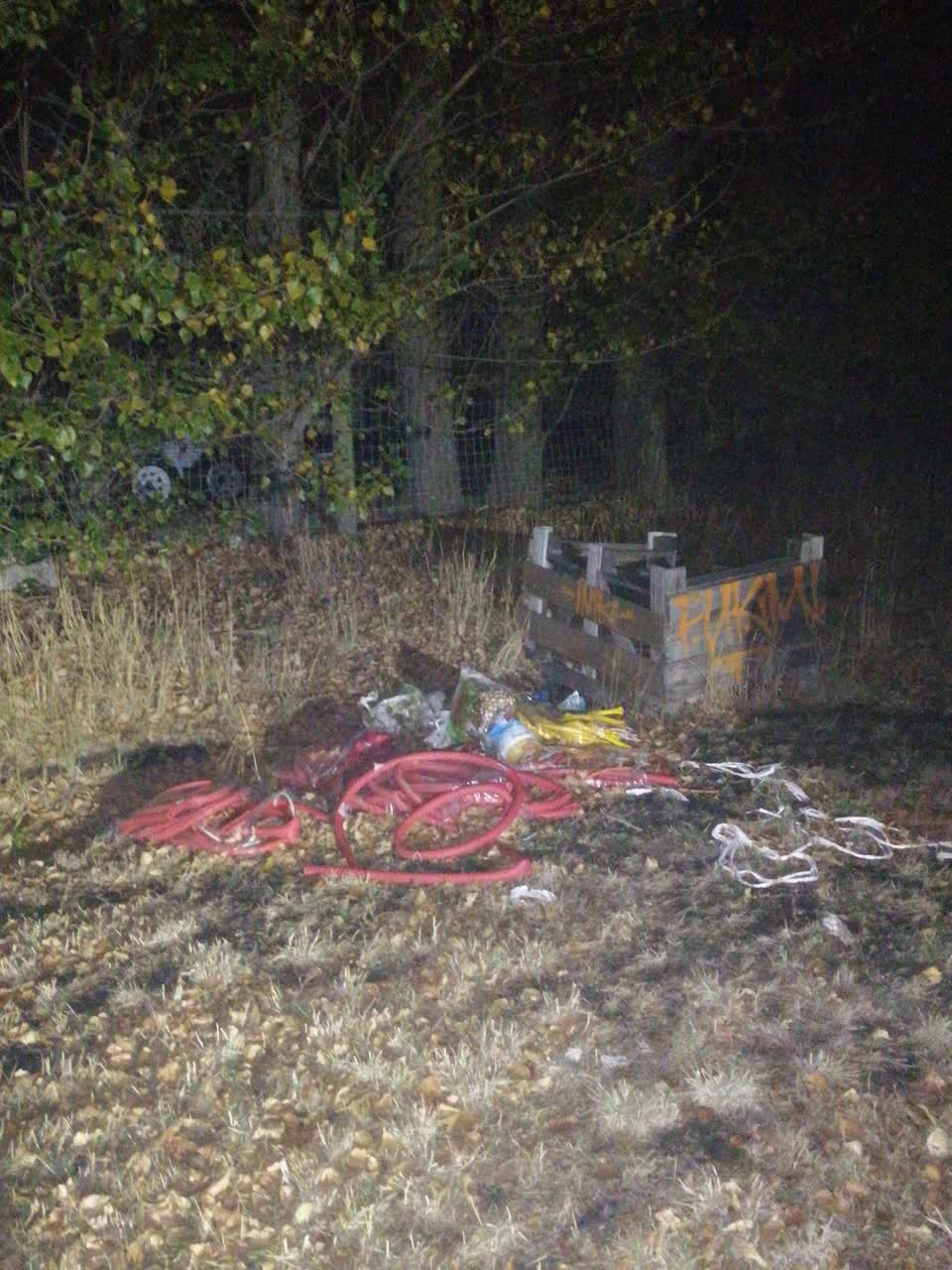 The photograph attached to this rubbish/recycling report