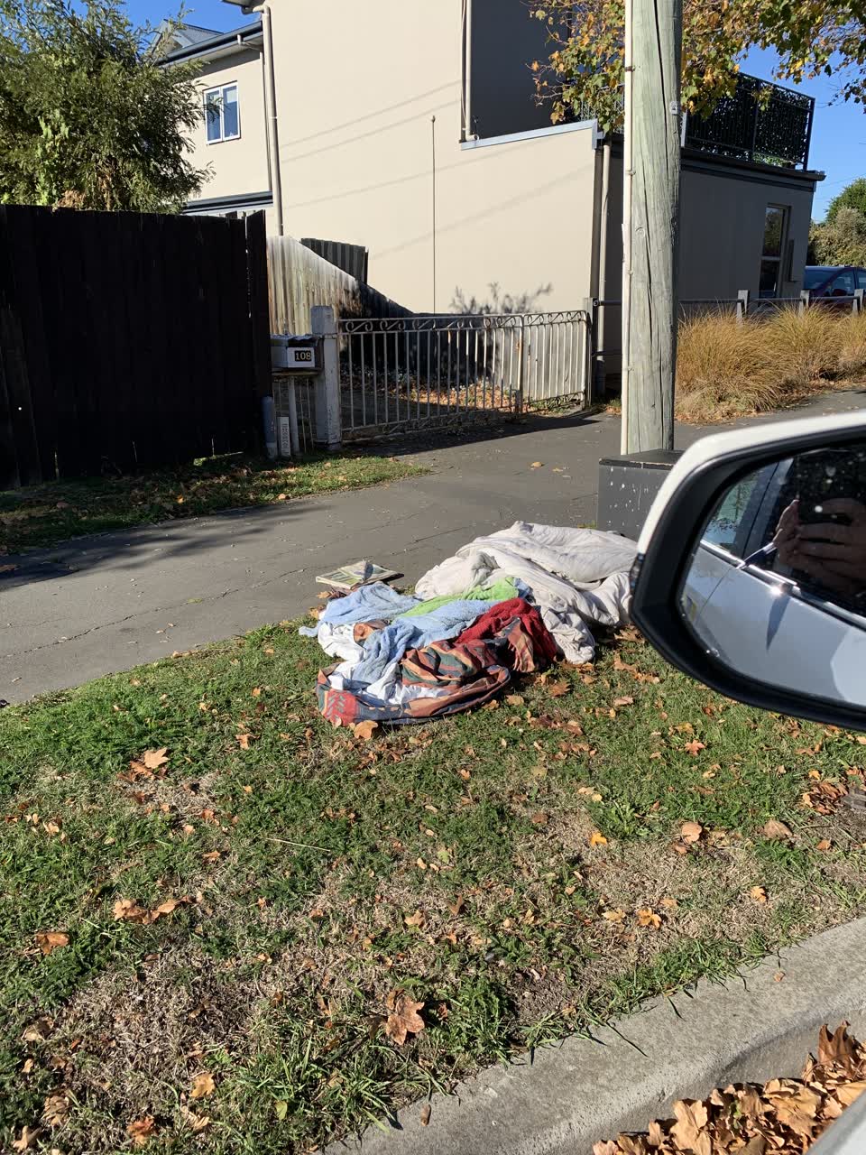 The photograph attached to this rubbish/recycling report