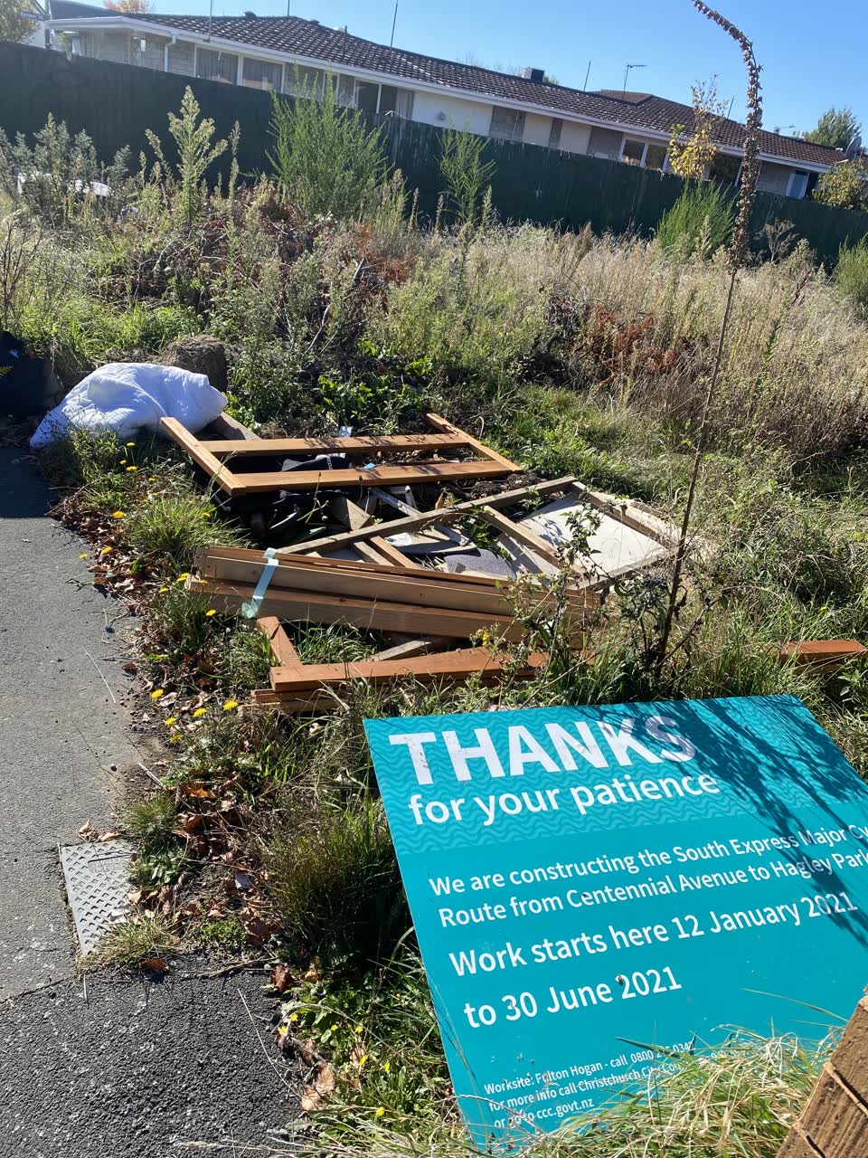 The photograph attached to this rubbish/recycling report