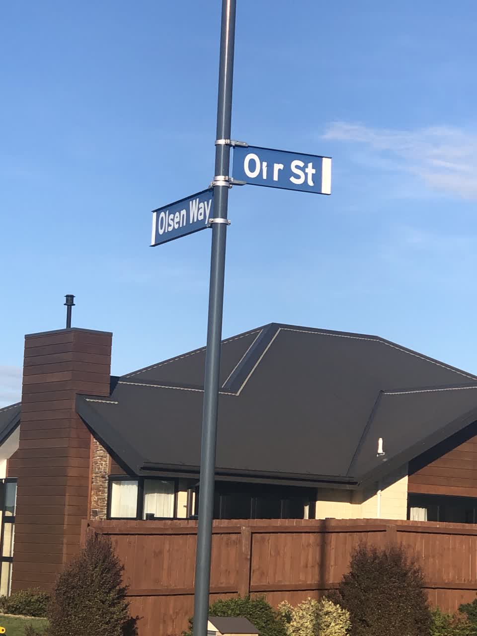 The photograph attached to this roading/streets report