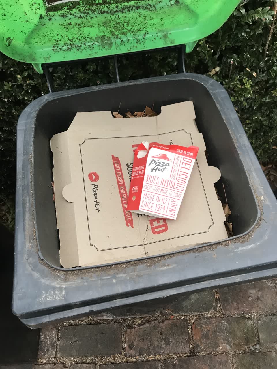 The photograph attached to this rubbish/recycling report