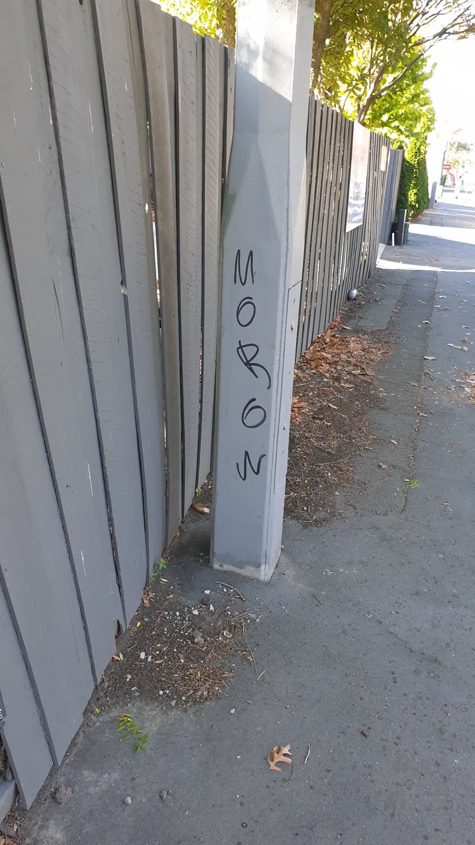 The photograph attached to this graffiti report