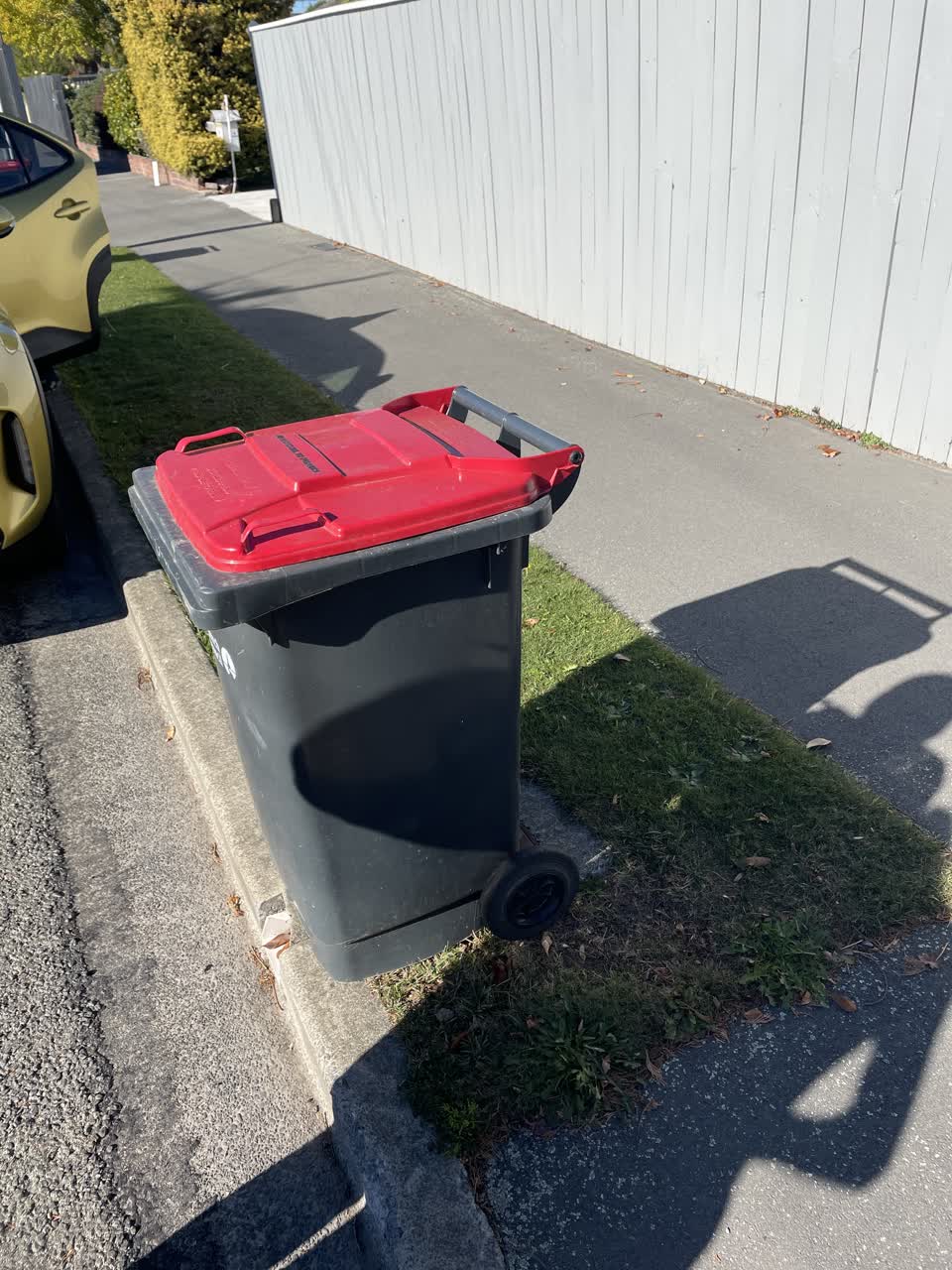 The photograph attached to this rubbish/recycling report