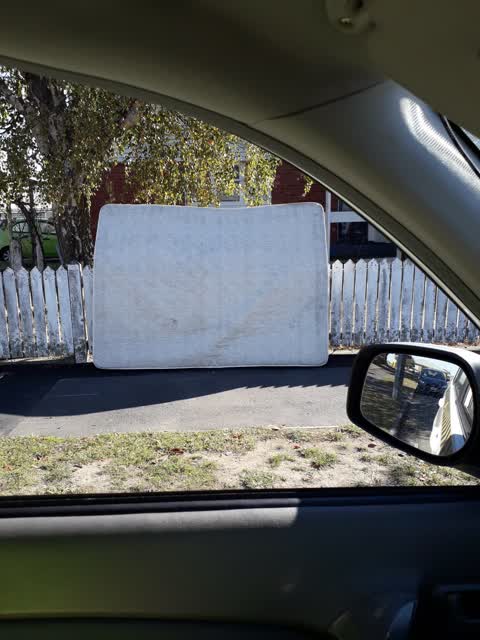 Rubbish/Recycling, a report photo