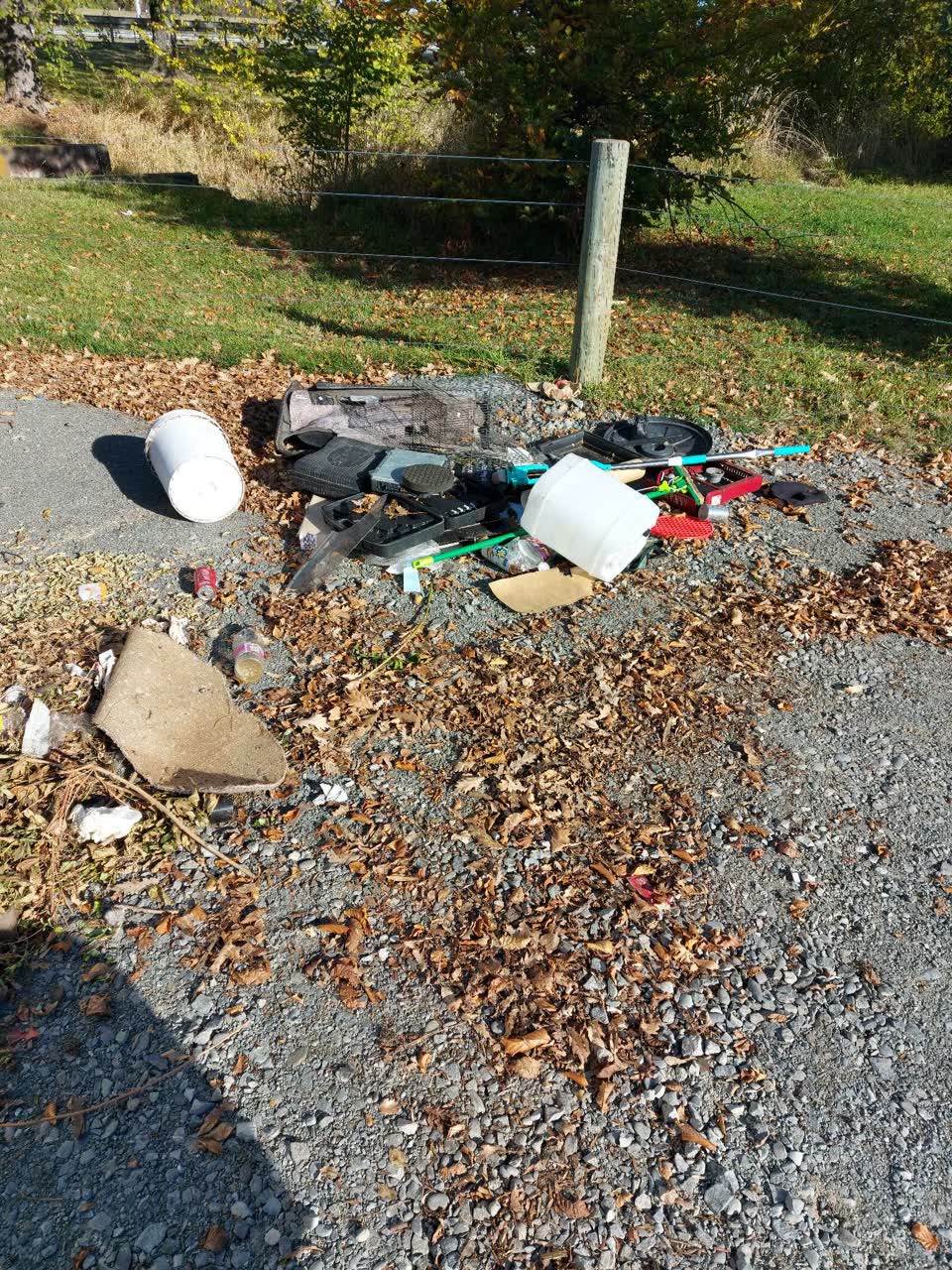 The photograph attached to this rubbish/recycling report