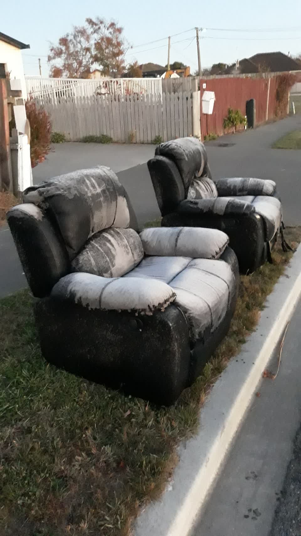 The photograph attached to this rubbish/recycling report
